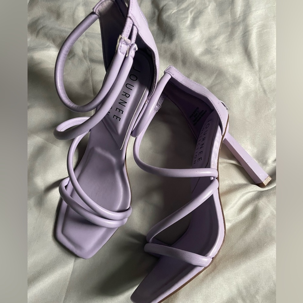Journee Collection Size 7 Purple Heels